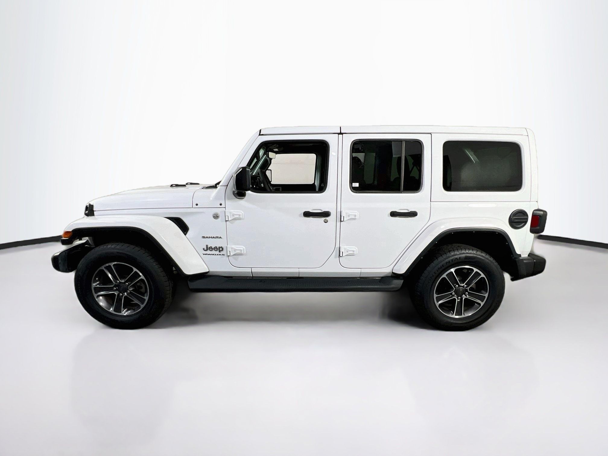Used 2023 Jeep Wrangler Unlimited Sahara AWD/4WD image 8