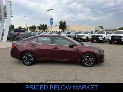 Used 2024 Nissan Sentra SV FWD image 2