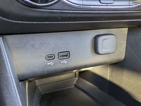 Used 2024 Buick Encore GX Preferred FWD image 21