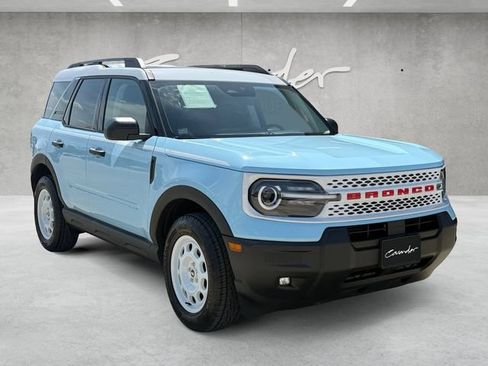 Used 2025 Ford Bronco Sport Heritage w/ Convenience Package AWD/4WD image 2
