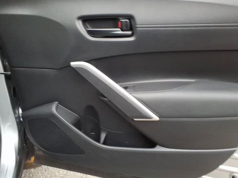 Certified 2023 Toyota Corolla Cross LE image 8