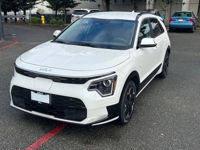 Certified 2025 Kia Niro Wind