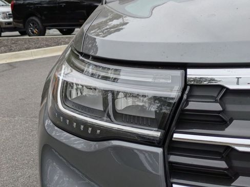 New 2026 Ford Explorer Active w/ Active Comfort Package image 10