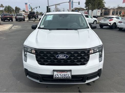 Used 2025 Ford Maverick XLT w/ Equipment Group 302A image 2