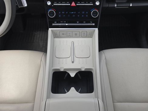 Used 2025 Hyundai Santa Fe Calligraphy FWD image 14