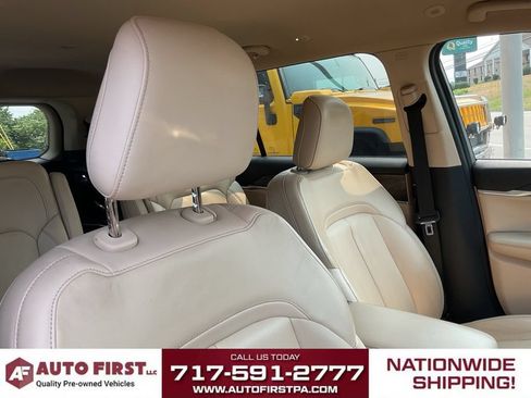 Used 2021 Jeep Grand Cherokee L Limited AWD/4WD image 19