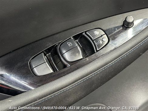 Used 2018 Nissan Leaf SV w/ SV Technology Package image 24