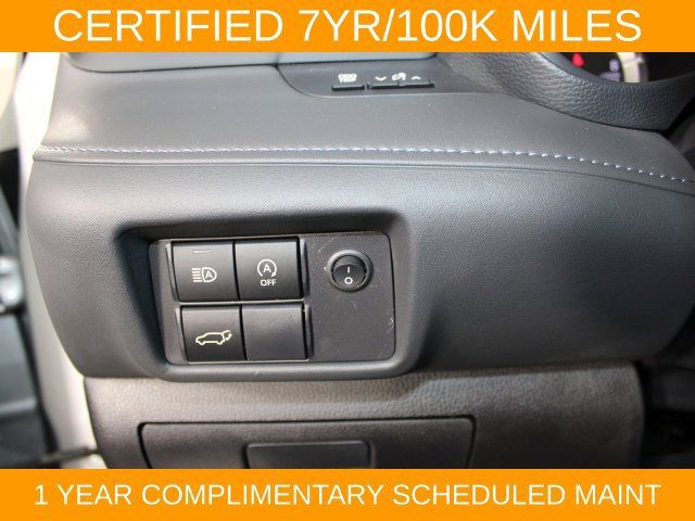 Used 2023 Toyota Highlander XLE AWD/4WD image 21