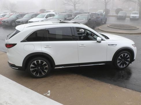 Certified 2024 MAZDA CX-90 Plug-In Hybrid w/ Premium Pkg image 5