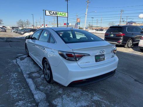 Used 2016 Hyundai Sonata Plug-In Hybrid image 8