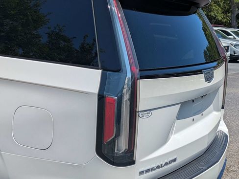 Used 2023 Cadillac Escalade ESV Sport Platinum AWD/4WD image 14