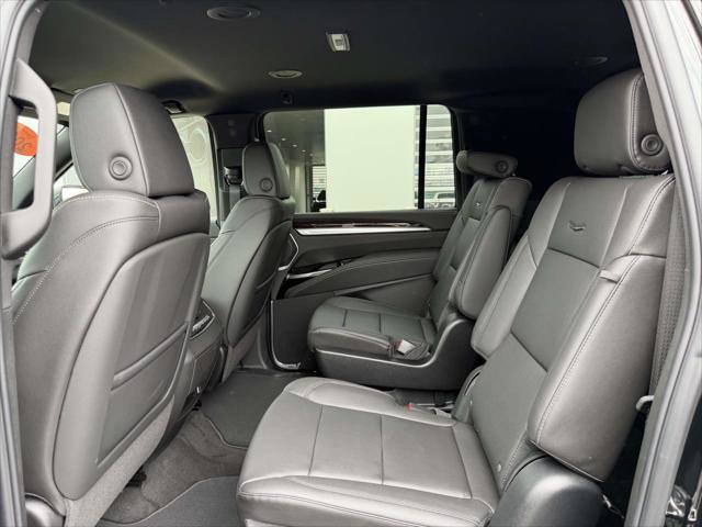 Used 2026 Cadillac Escalade ESV 4WD image 15