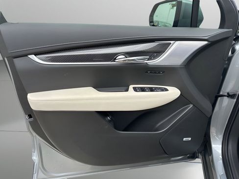 New 2025 Cadillac XT6 Sport w/ Technology Package image 18