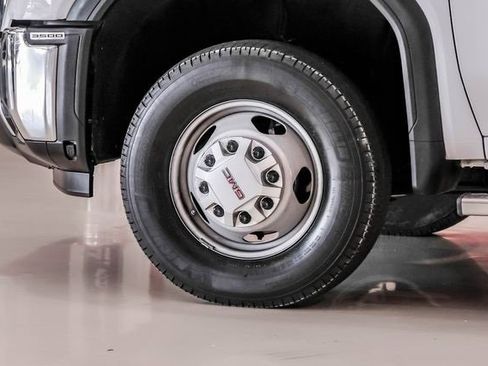 Used 2024 GMC Sierra 3500 Pro w/ Convenience Package image 48