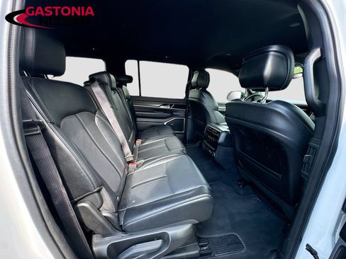 Used 2024 Jeep Wagoneer Series II w/ Flexible Seating Group RWD image 38
