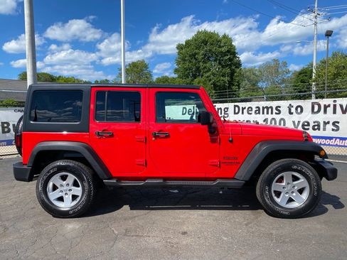 Used 2017 Jeep Wrangler Unlimited Sport w/ Quick Order Package 24S AWD/4WD image 2