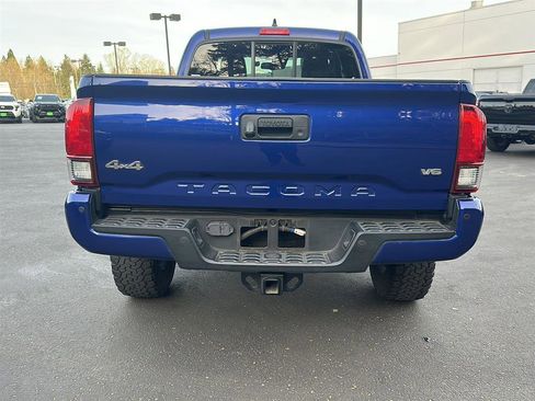 Used 2022 Toyota Tacoma SR5 image 6