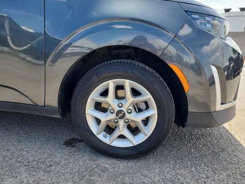 Used 2023 Kia Soul LX w/ Option Group 015 FWD image 30