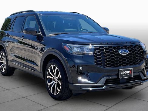 Used 2026 Ford Explorer ST-Line AWD/4WD image 3