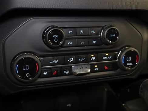 Used 2024 Ford Bronco Raptor w/ Interior Carbon Fiber Pack 6 AWD/4WD image 23