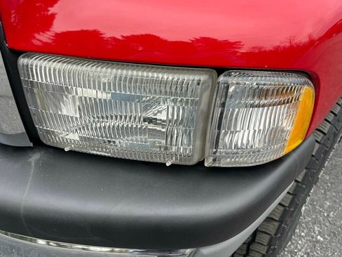 Used 1997 Dodge Ram 1500 Truck 4x4 Regular Cab image 9