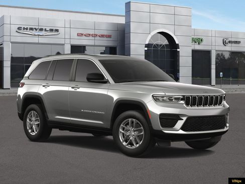New 2025 Jeep Grand Cherokee Laredo X image 5