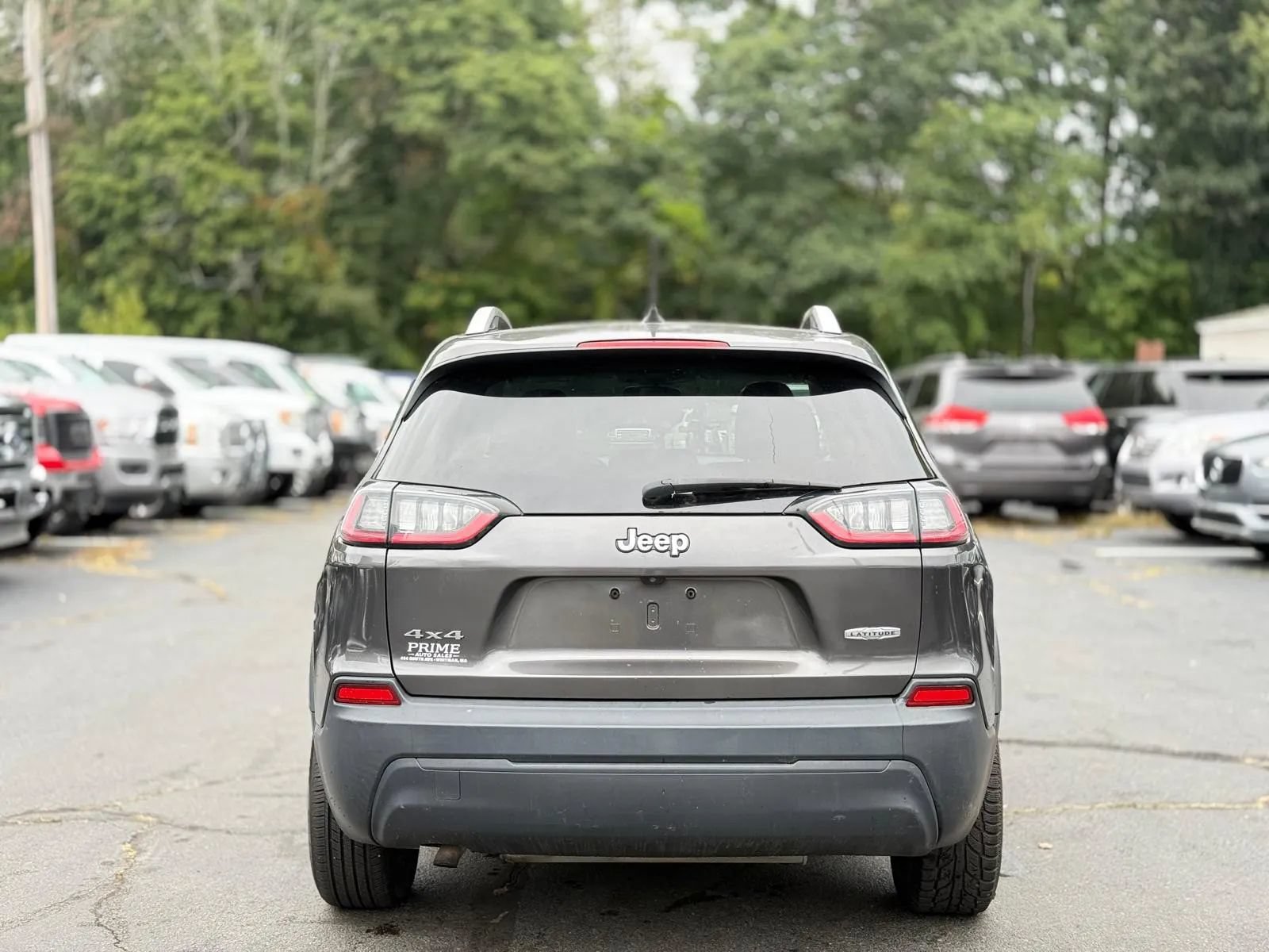 Used 2019 Jeep Cherokee Latitude Plus AWD/4WD image 7