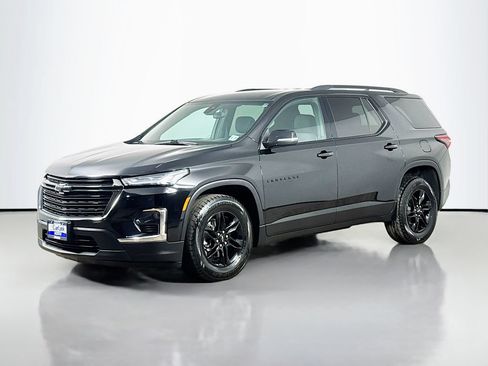Used 2022 Chevrolet Traverse LT w/ Midnight/Sport Edition AWD/4WD image 3