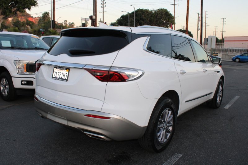 Used 2022 Buick Enclave Essence FWD image 6