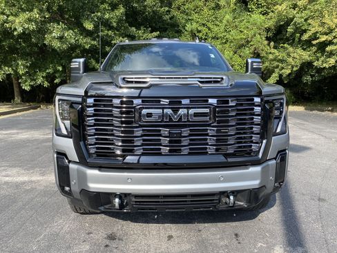 Used 2026 GMC Sierra 2500 Denali Ultimate AWD/4WD image 3