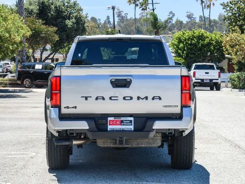 Used 2025 Toyota Tacoma TRD Off-Road AWD/4WD image 8