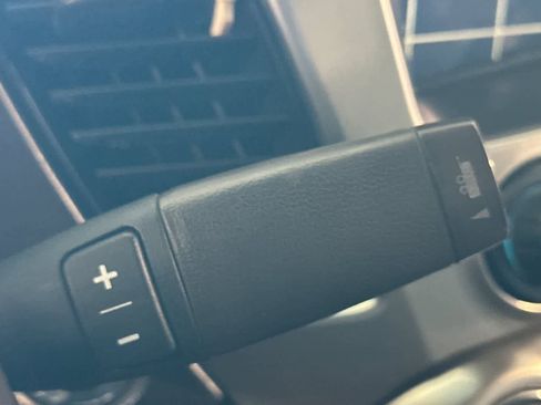 Used 2015 Chevrolet Suburban LTZ AWD/4WD image 25