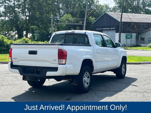 Used 2017 Toyota Tacoma SR w/ Tow Package AWD/4WD image 7