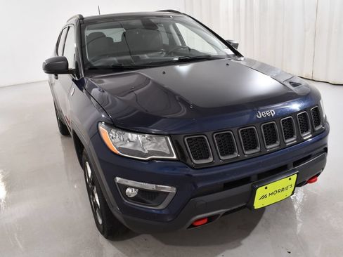 Used 2017 Jeep Compass Trailhawk w/ Leather Interior Group AWD/4WD image 4