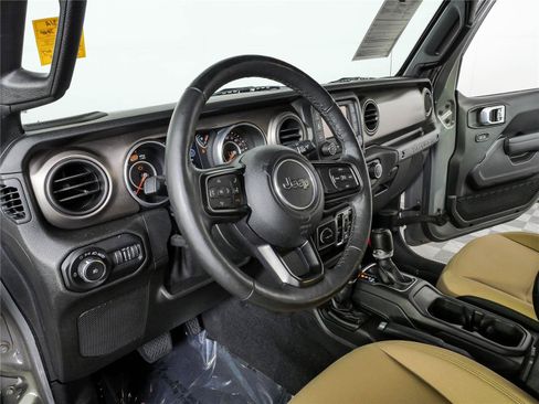 Used 2018 Jeep Wrangler Unlimited Sport S AWD/4WD image 4