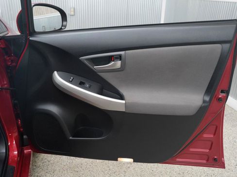 Used 2014 Toyota Prius Three w/ Solar Roof Package FWD image 27