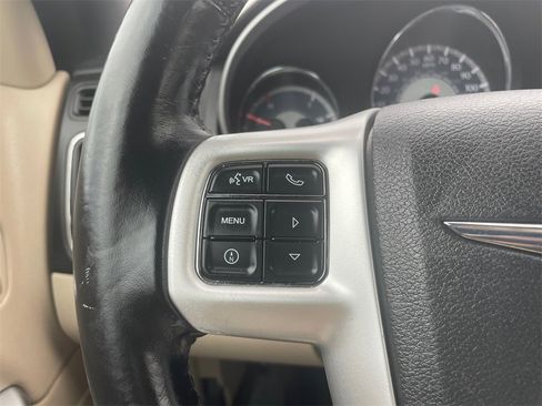 Used 2012 Chrysler 200 Touring image 21