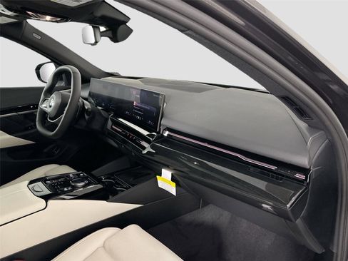 Certified 2026 BMW 530i RWD image 26