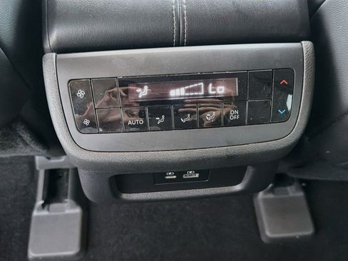 Used 2022 Nissan Pathfinder SL w/ SL Black Package FWD image 20