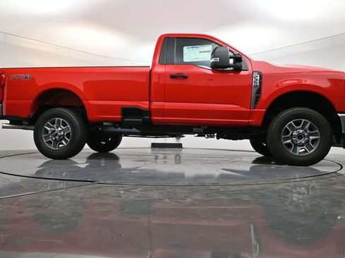 New 2025 Ford F350 XLT w/ FX4 Off-Road Package AWD/4WD image 32