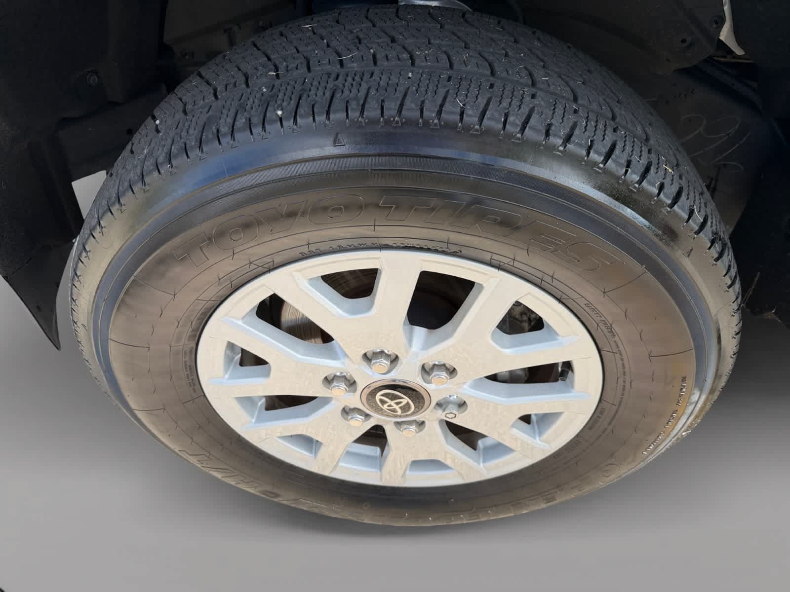 Used 2025 Toyota Tacoma SR AWD/4WD image 6
