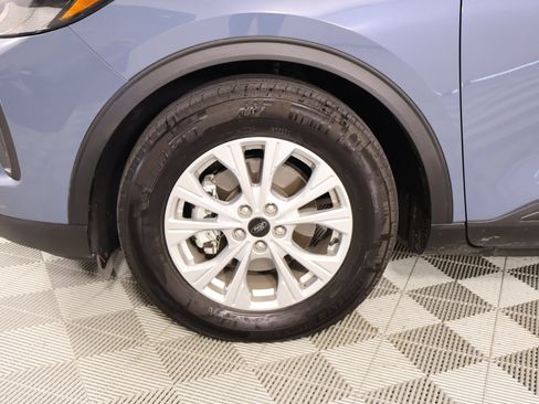 Used 2023 Ford Escape Active w/ Cold Weather Package FWD image 17
