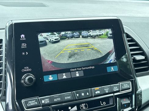 Used 2024 Honda Odyssey Sport image 21