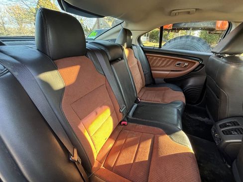 Used 2010 Ford Taurus SHO image 15