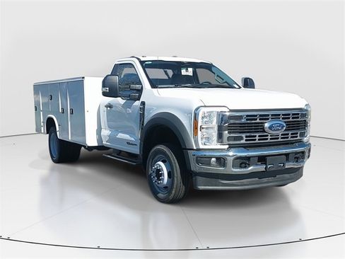 New 2023 Ford F550 4x4 Regular Cab Super Duty image 3