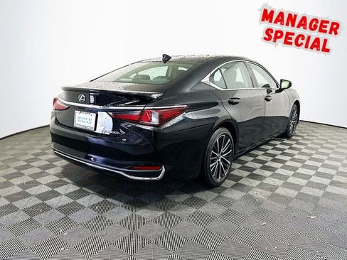 Used 2024 Lexus ES 300h 300h image 8