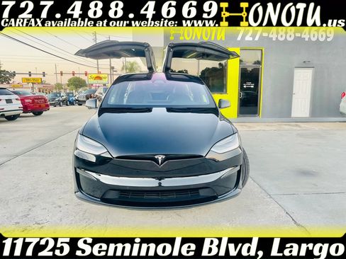 Used 2022 Tesla Model X Plaid image 6