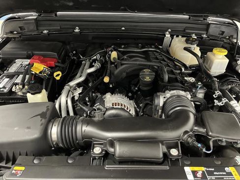 Used 2022 Jeep Gladiator Willys image 37