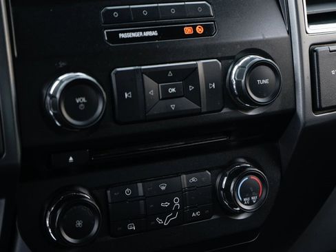 Used 2017 Ford F550 4x4 Crew Cab Super Duty image 30