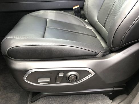 New 2026 Jeep Grand Wagoneer Limited image 16